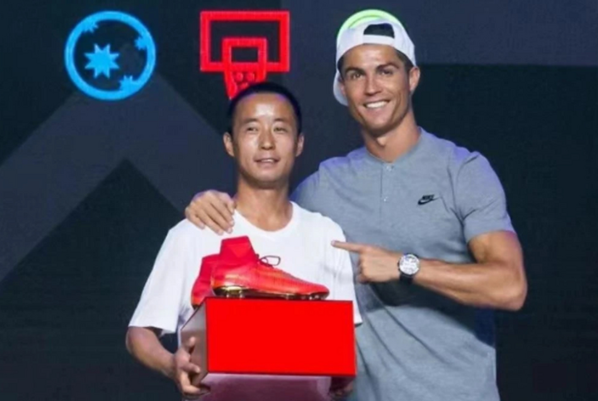 华体会官网-莱比锡战平里昂,C罗乌龙送礼世界杯的简单介绍  第1张 华体会官网-莱比锡战平里昂,C罗乌龙送礼世界杯的简单介绍  第1张