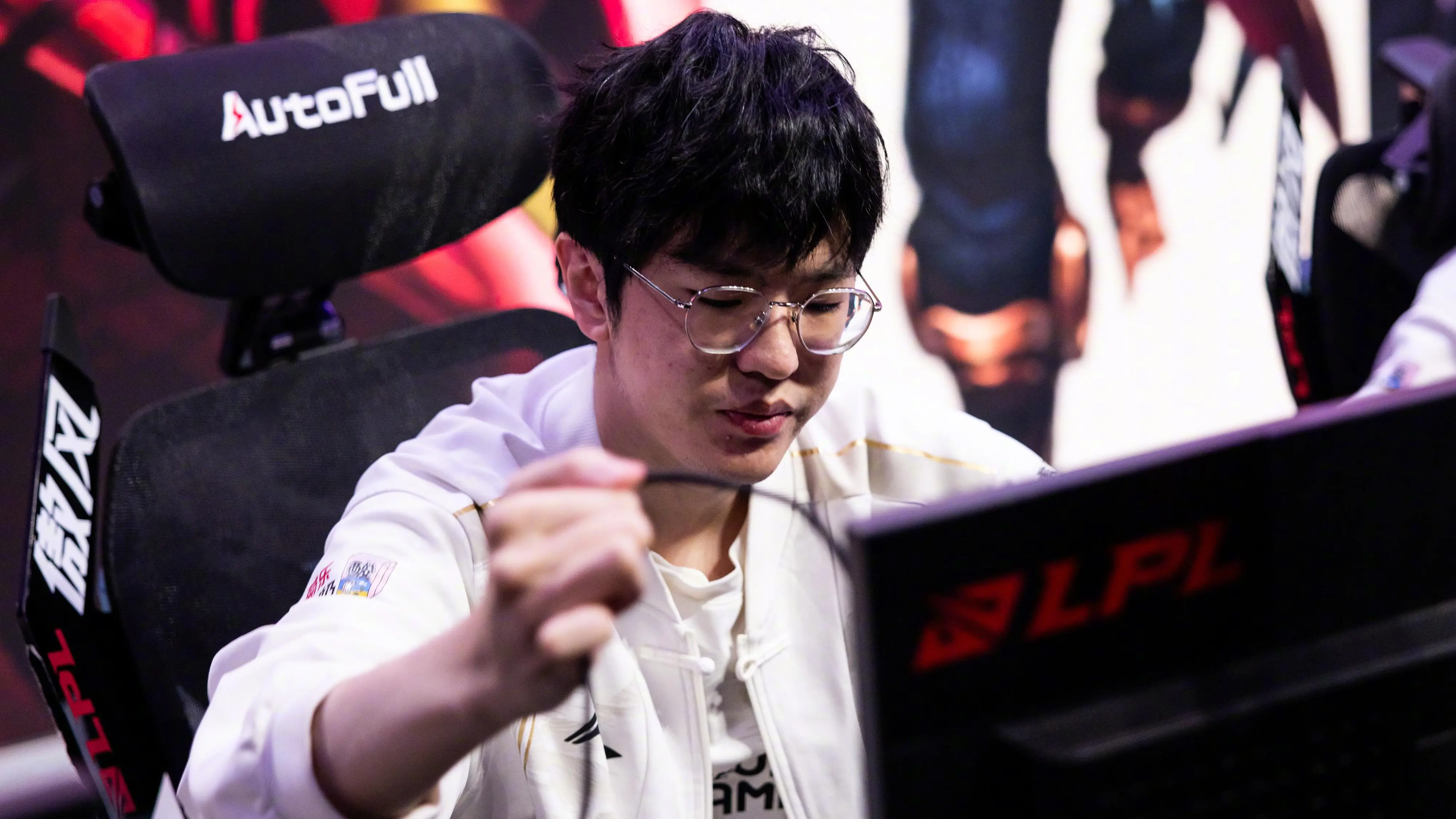 华体会体育-包含MAD横扫IG,Knight团战一打五入围赛3:2(首尔)的词条  第2张 华体会体育-包含MAD横扫IG,Knight团战一打五入围赛3:2(首尔)的词条  第2张