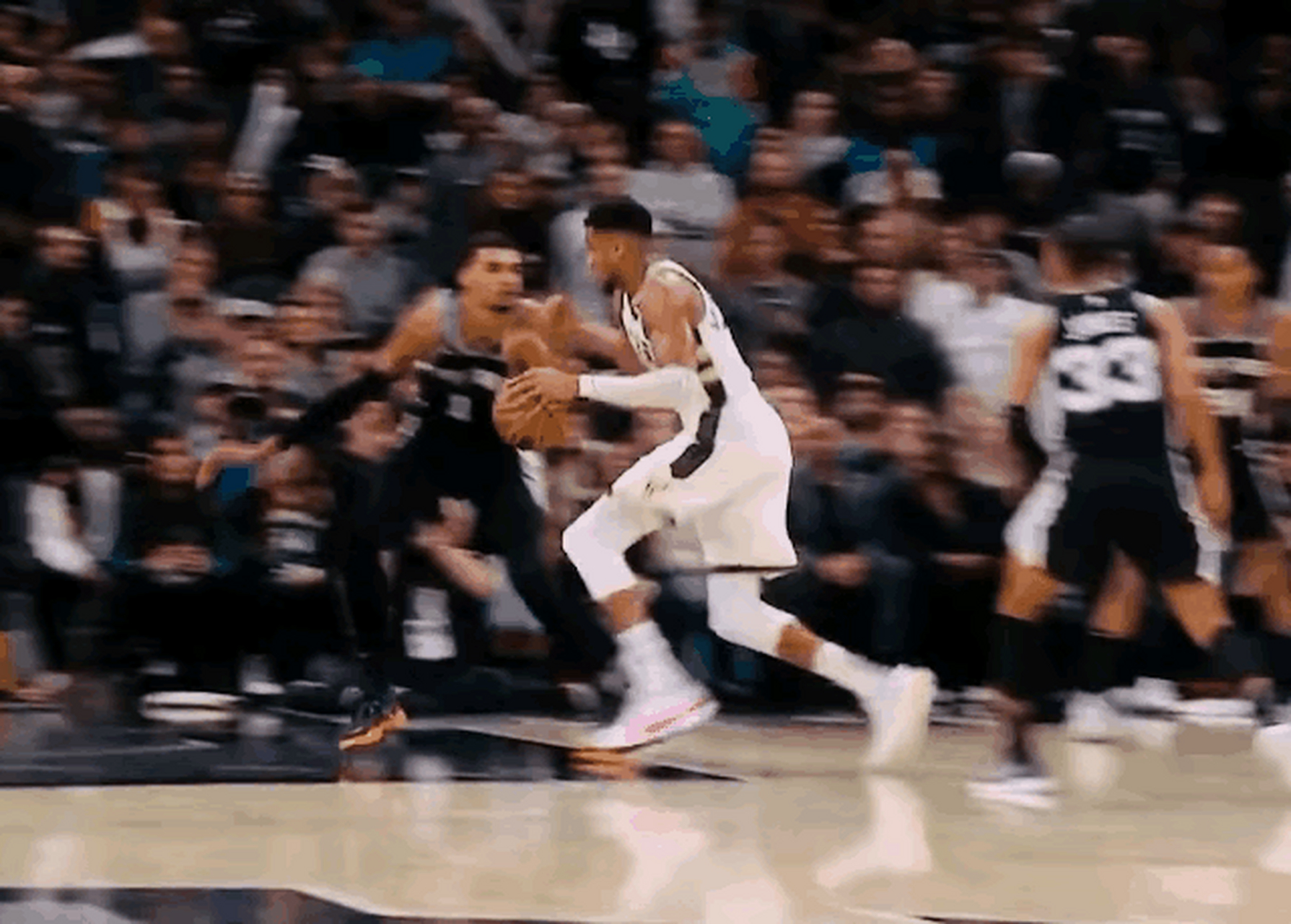 华体会登录-雄鹿擒马刺,字母哥霸气砍下分的简单介绍  第1张 华体会登录-雄鹿擒马刺,字母哥霸气砍下分的简单介绍  第1张