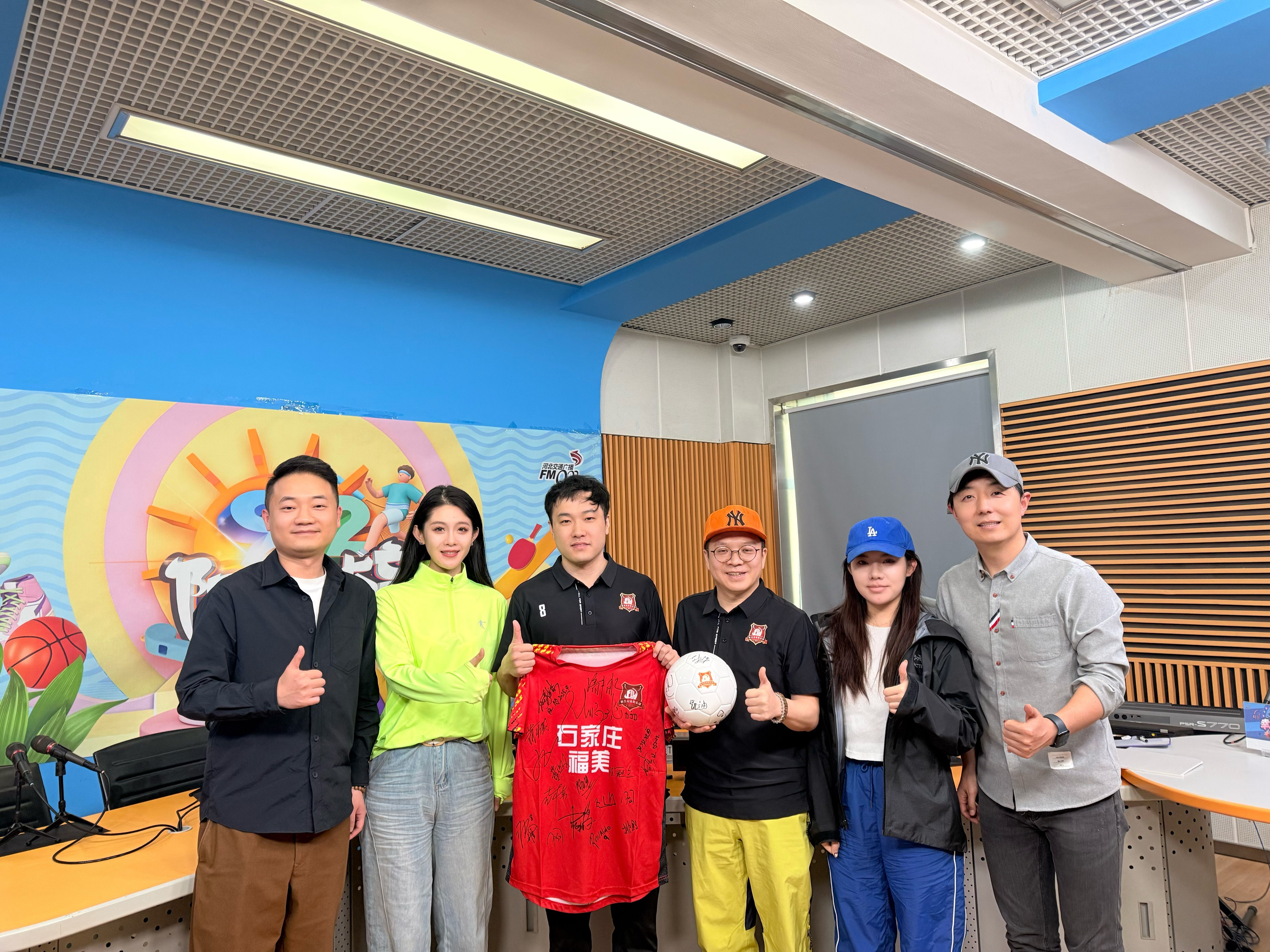 华体会官网-力求团结与协作,为球迷呈现最佳精彩  第1张 华体会官网-力求团结与协作,为球迷呈现最佳精彩  第1张